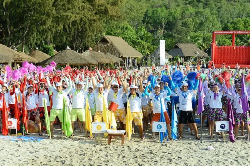 Mẫu áo thun Team Building màu tím