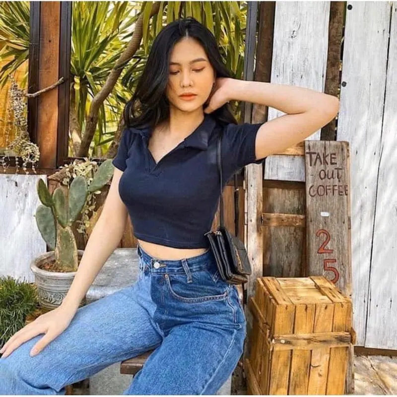 Áo thun croptop có cổ