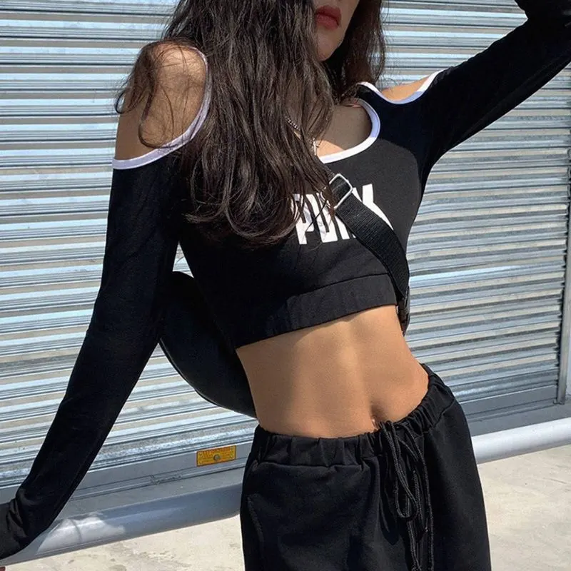 Kiểu áo Croptop khoét vai